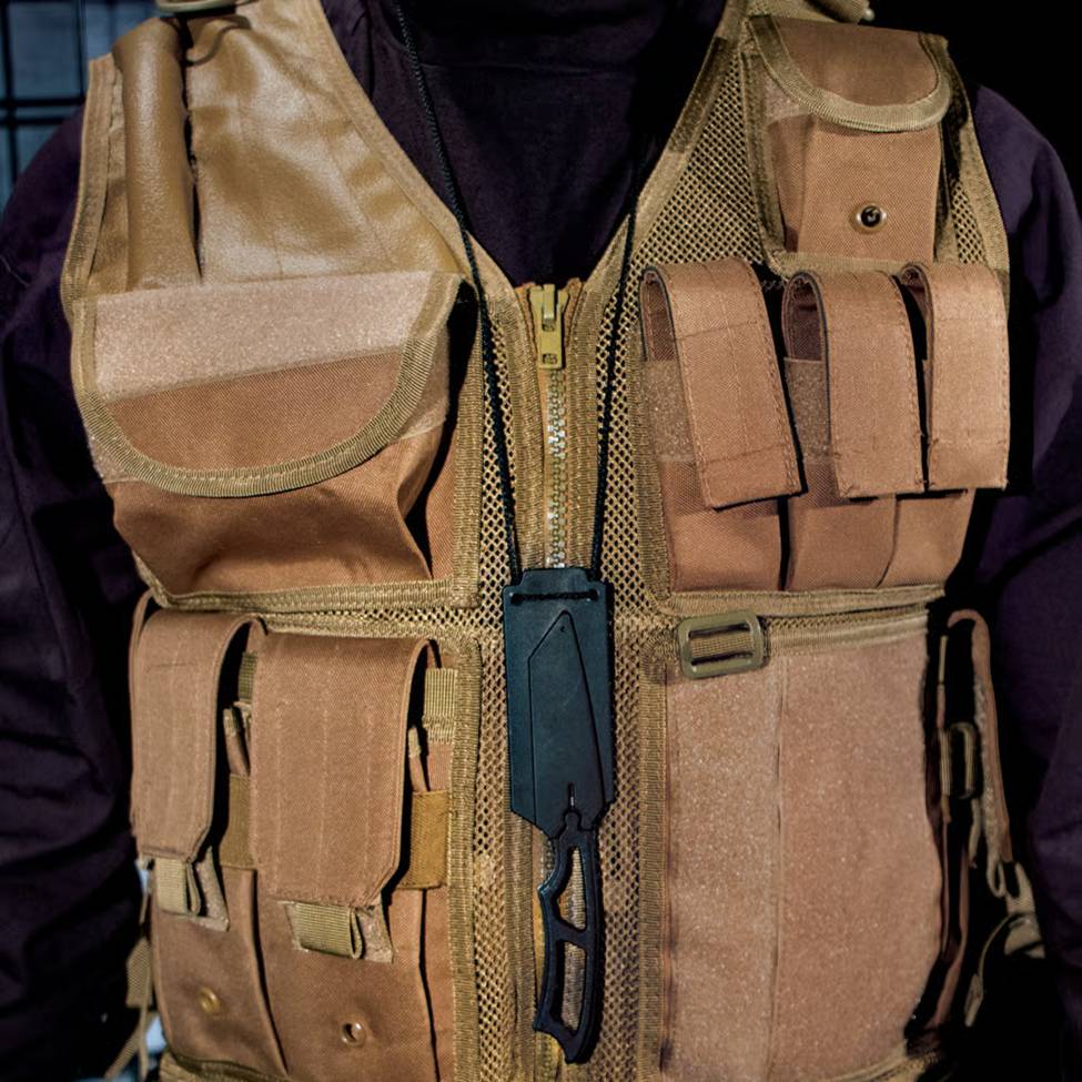 Neck Knife Advantages