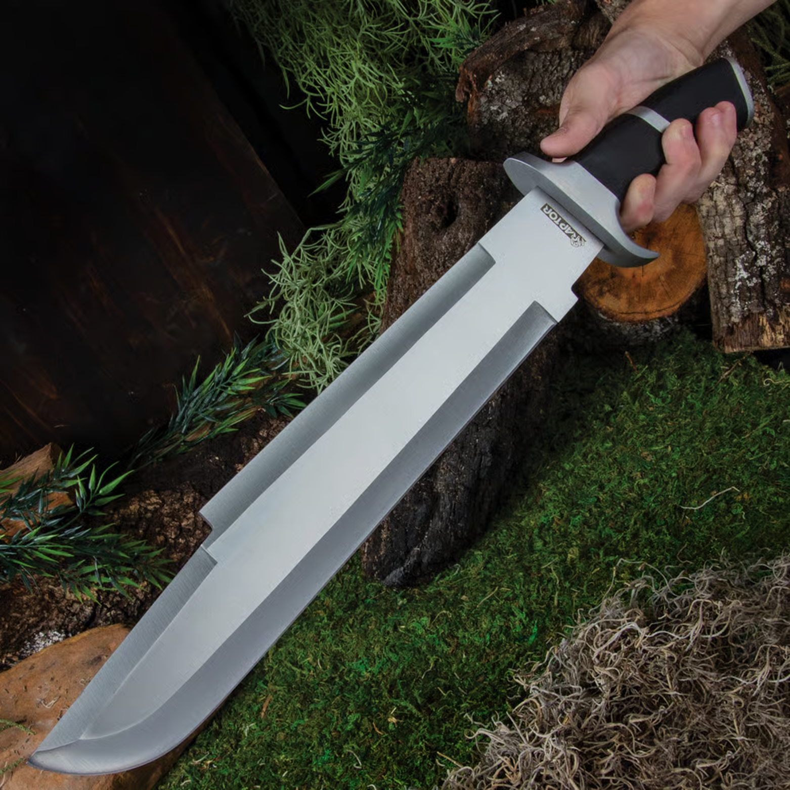 Machete Handling